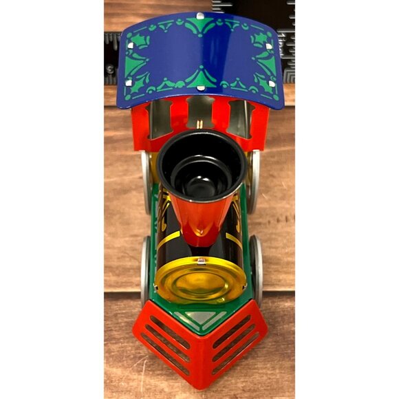 NIP 1985 HALLMARK KEEPSAKE ORNAMENT QX497-2 TIN LOCOMOTIVE TRAIN WHEELS BELL - Picture 7 of 8